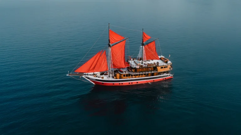 La Galigo Liveaboard boat