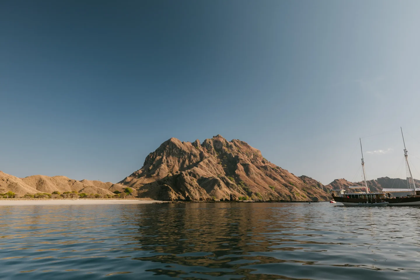 padar island hills